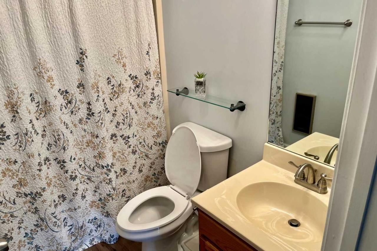 Lincoln Condo With Views, Pool, Hot Tub And Balcony! 外观 照片